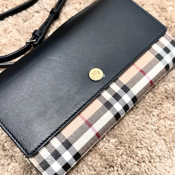 Burberry Check and Leather Wallet with Removable Strap - Picture 3 of 8